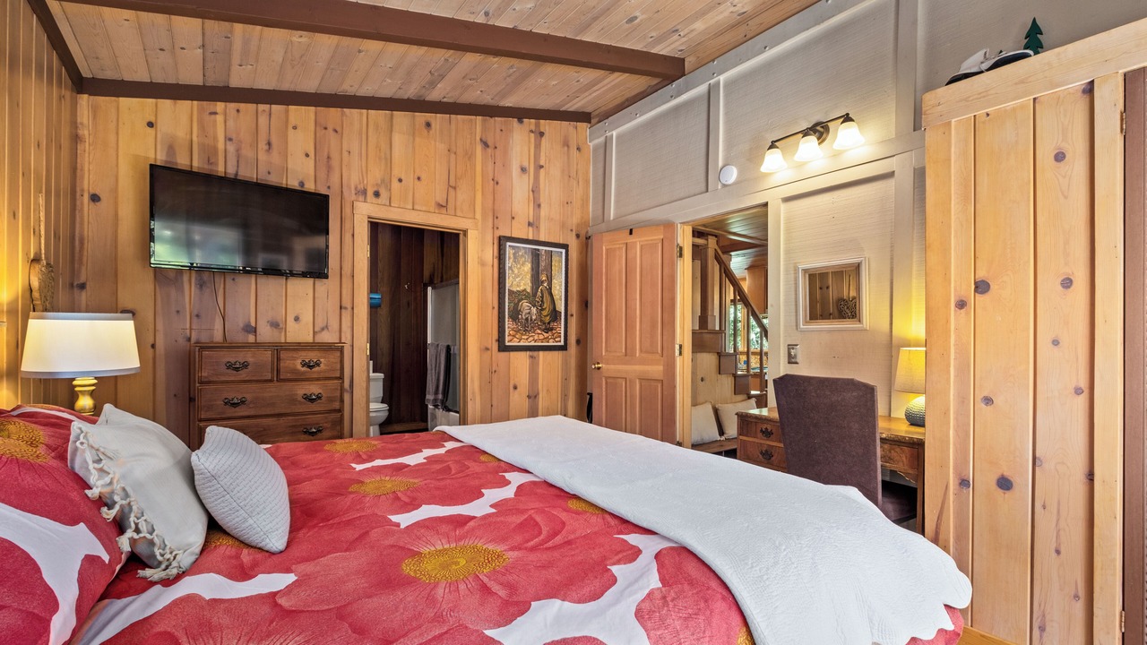 Photo of Bedroom in Ridgewood
