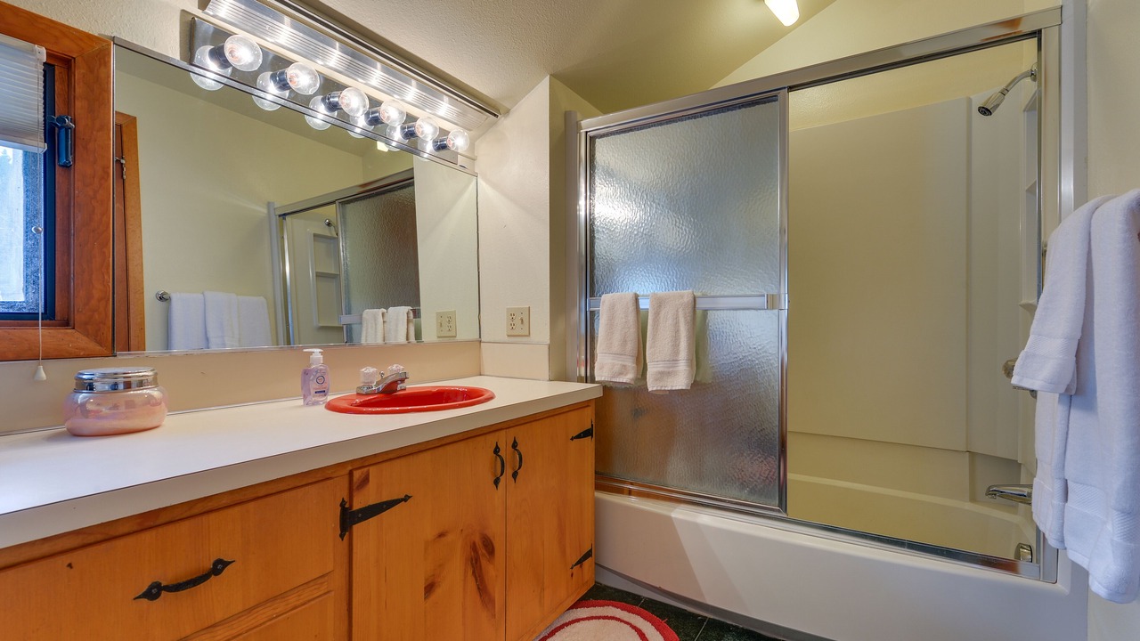 Photo of Bathroom in Lander