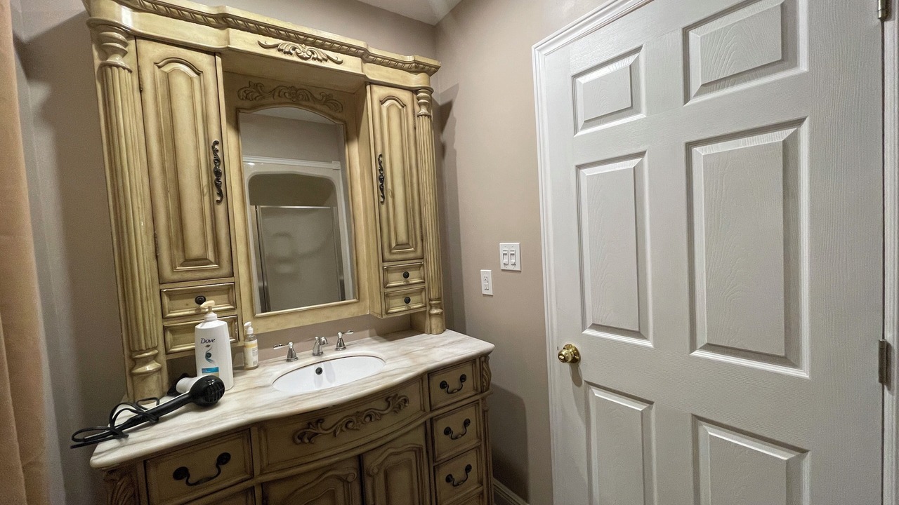 Photo of Bathroom in Niagara Falls