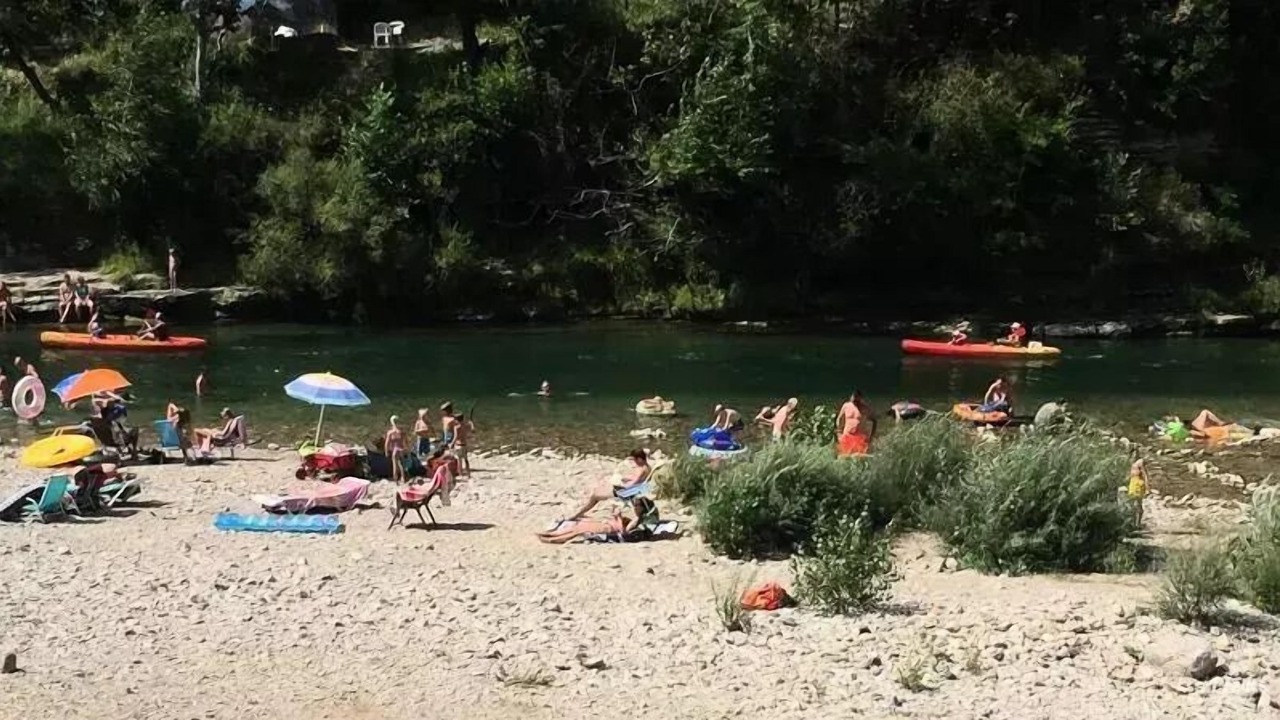 Photo of Others in Mostuejouls
