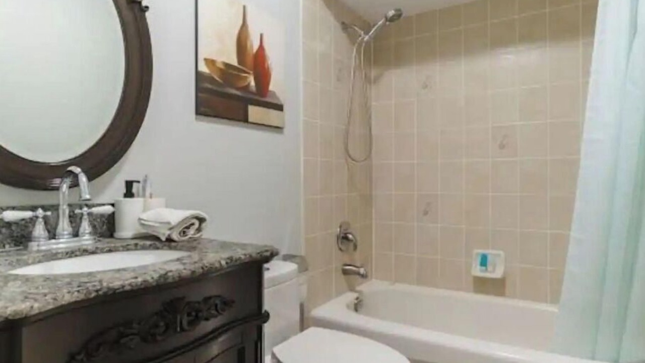 Photo of Bathroom in Humber Bay