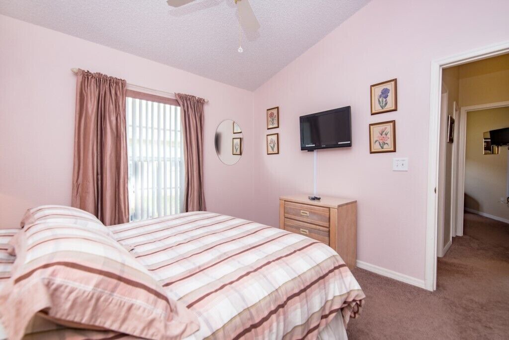 Photo of Bedroom in Sunridge Woods