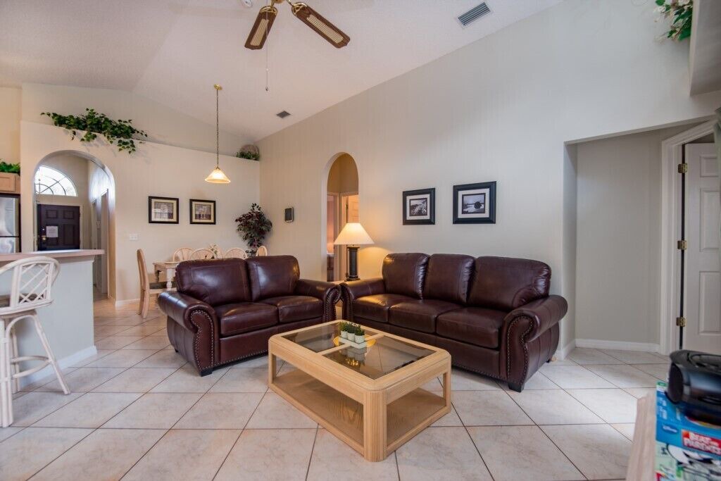 Photo of Livingroom in Sunridge Woods