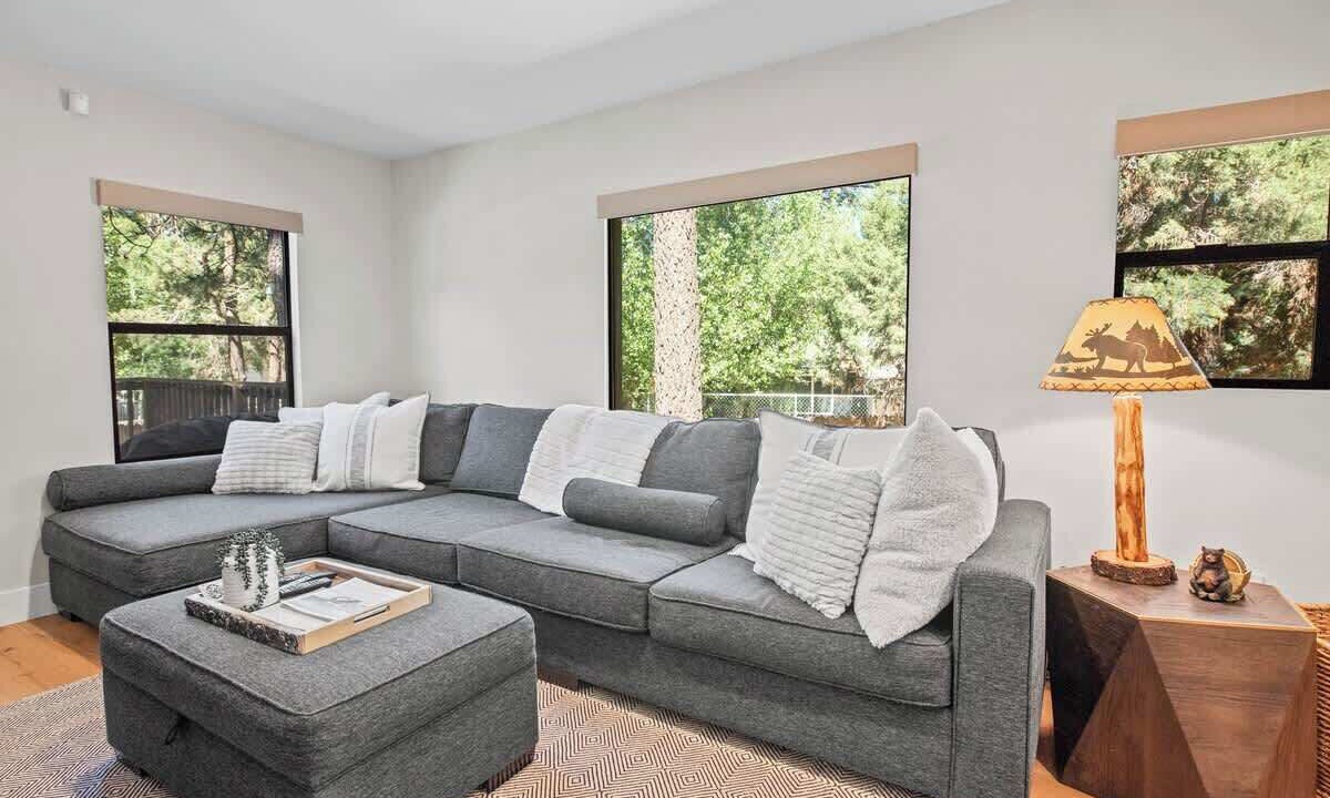 Photo of Livingroom in Big Bear City
