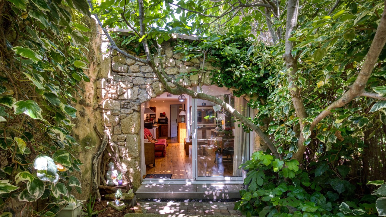 Photo of Outdoor in Poussan