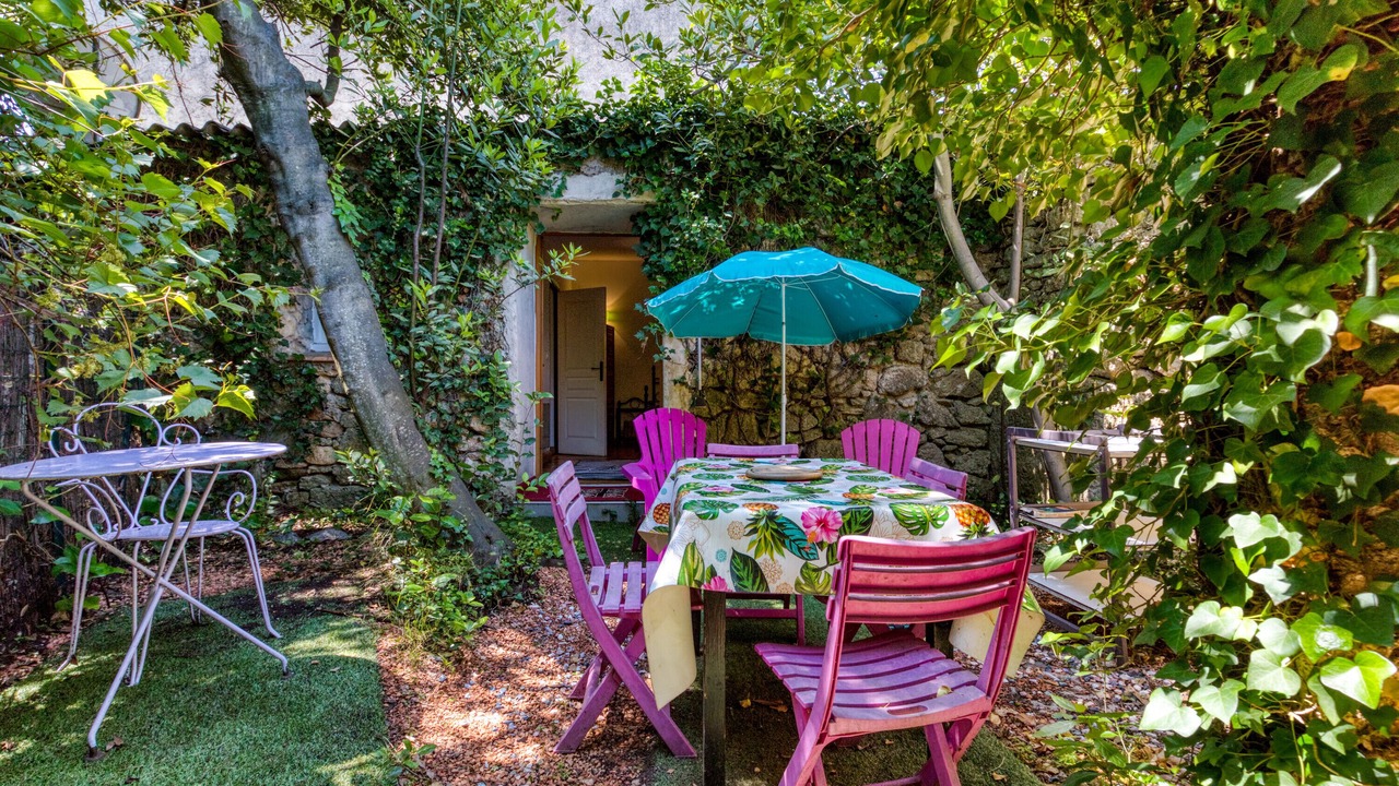 Photo of Outdoor in Poussan