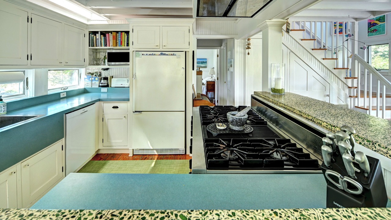 Photo of Kitchen in Amagansett Dunes