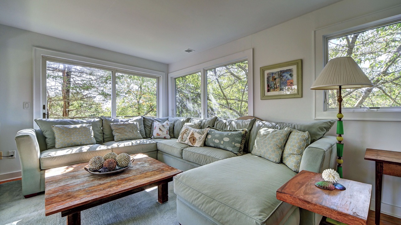 Photo of Livingroom in Amagansett Dunes