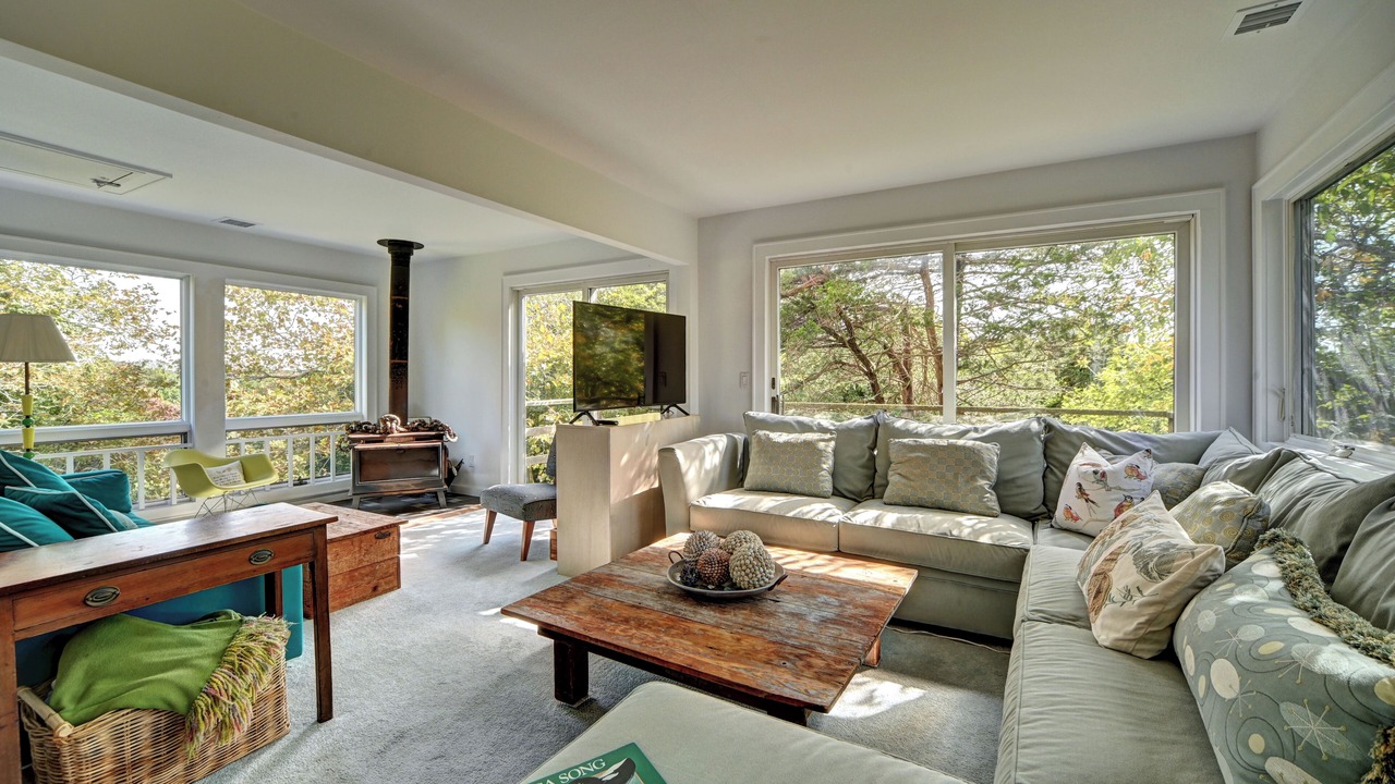 Photo of Livingroom in Amagansett Dunes