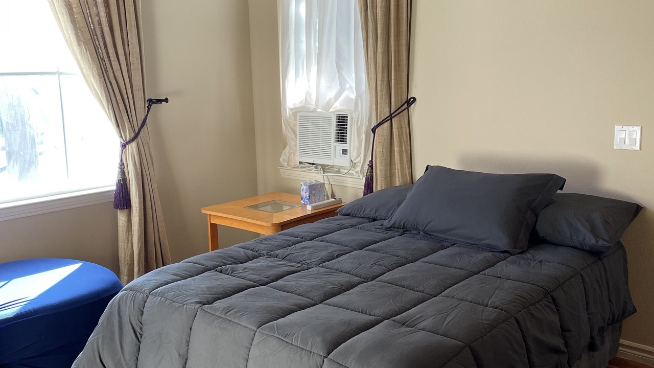Photo of Bedroom in Torrey Highlands