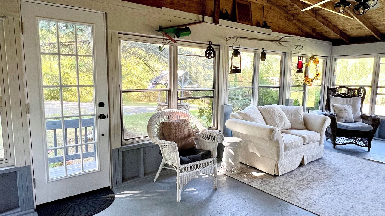 Photo of Livingroom in Central Bridge