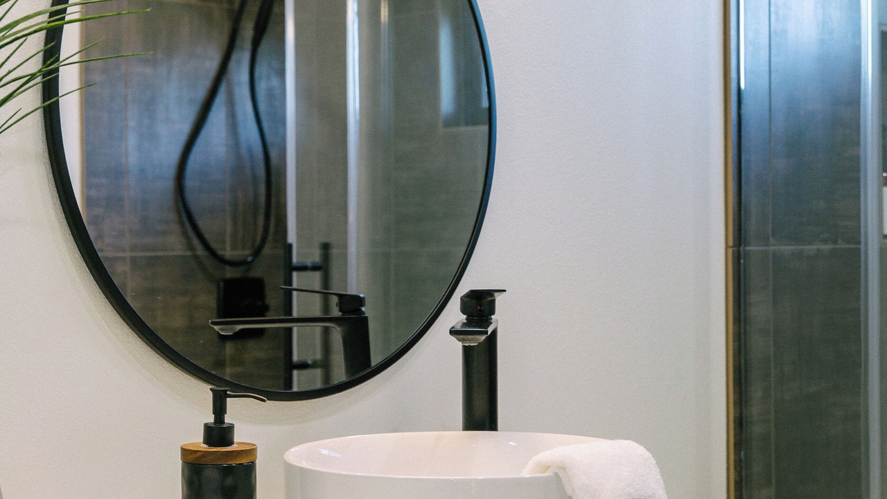 Photo of Bathroom in Oak Harbor