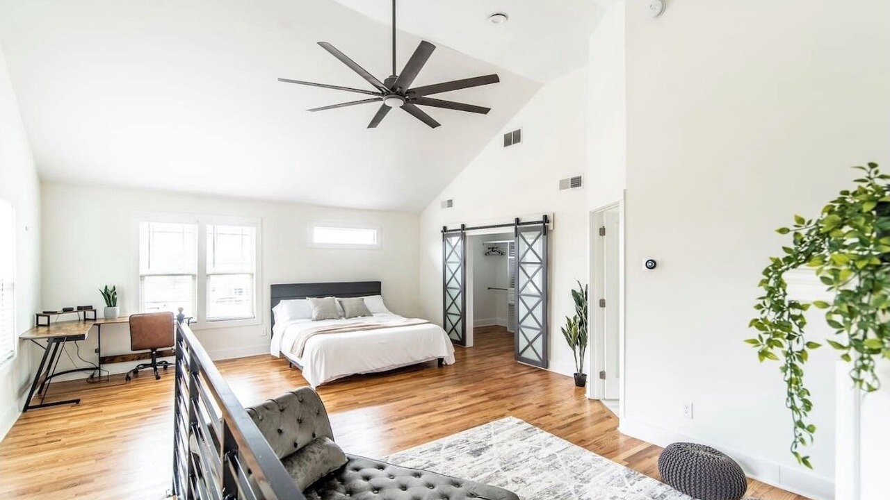 Photo of Others in Capitol View