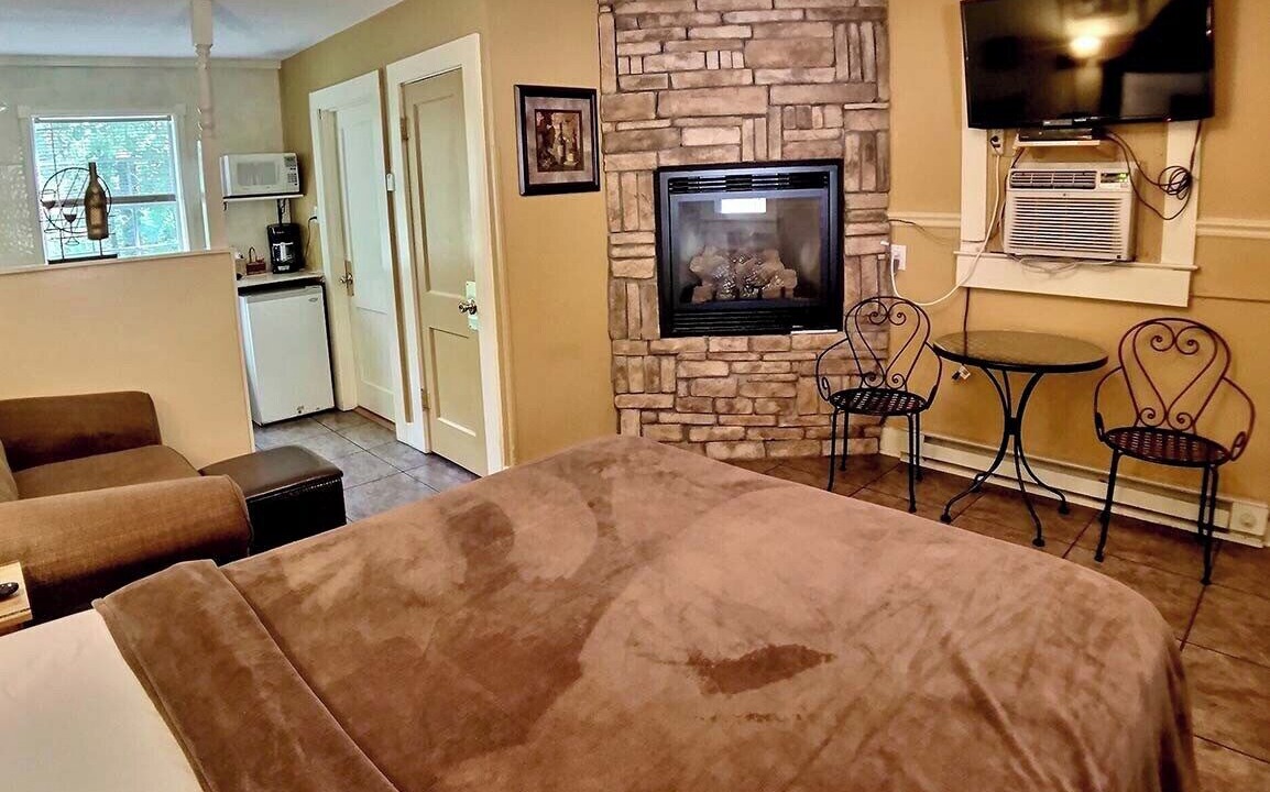 Photo of Bedroom in Eureka Springs