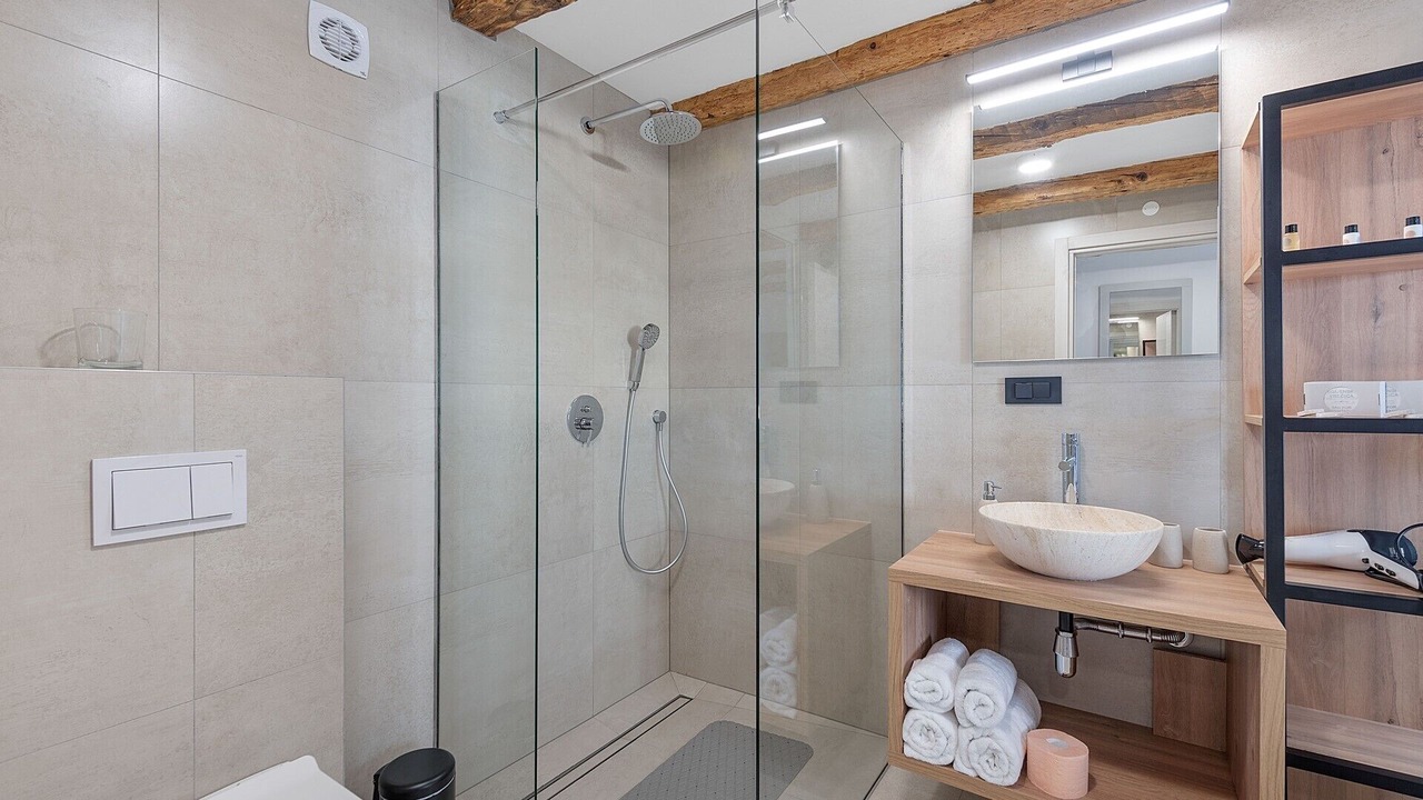 Photo of Bathroom in Bakar