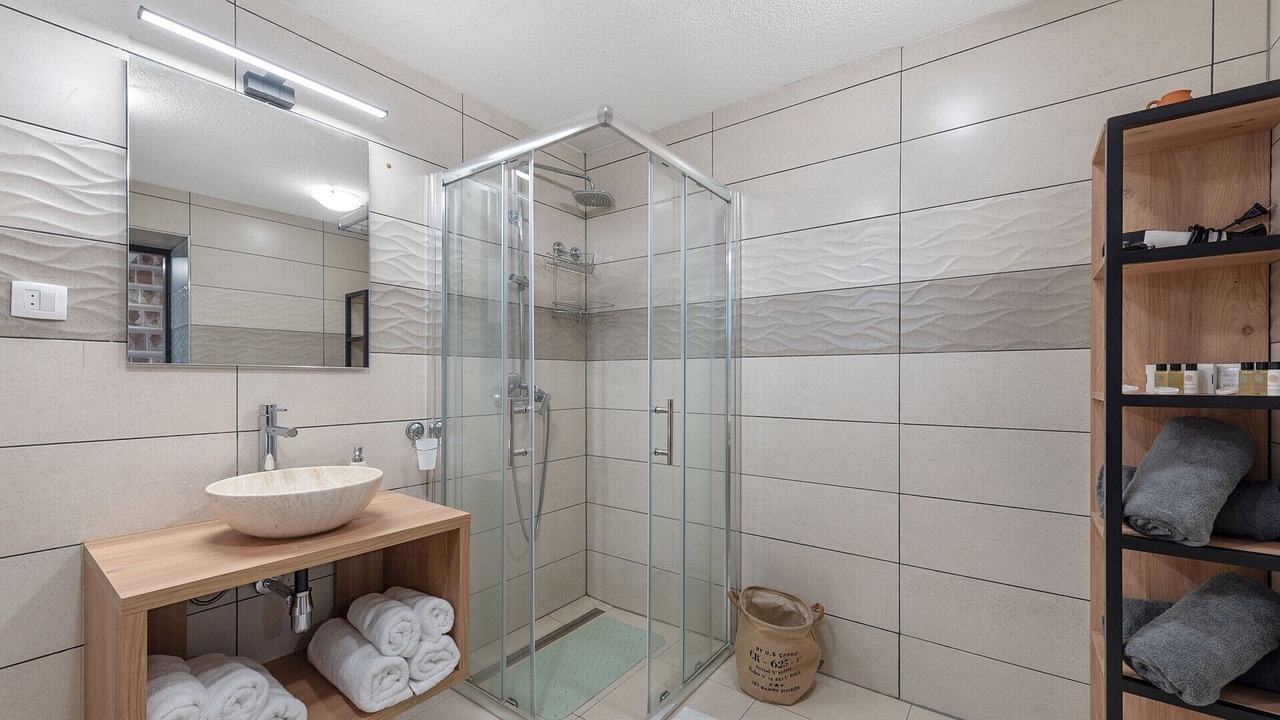 Photo of Bathroom in Bakar