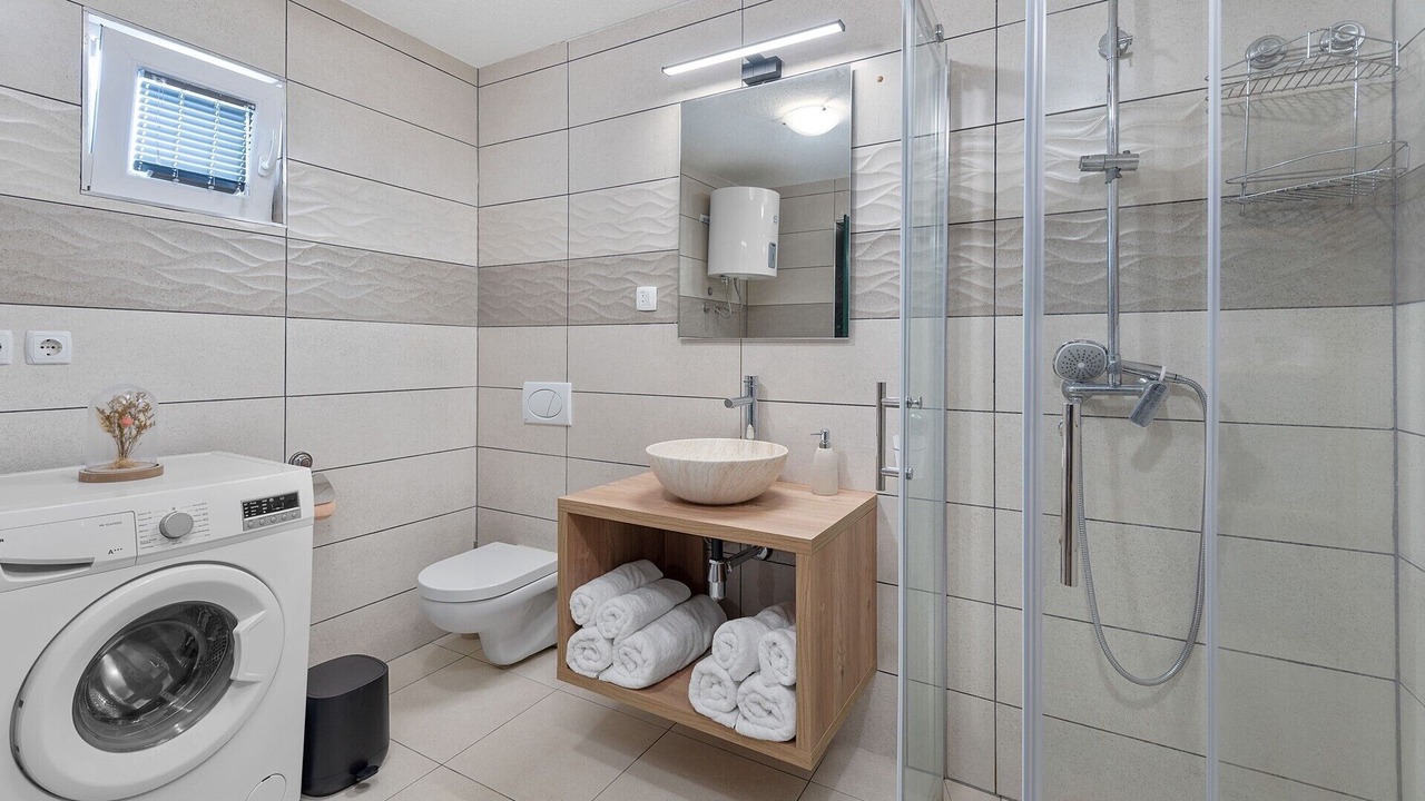 Photo of Bathroom in Bakar