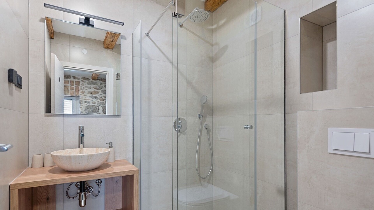 Photo of Bathroom in Bakar