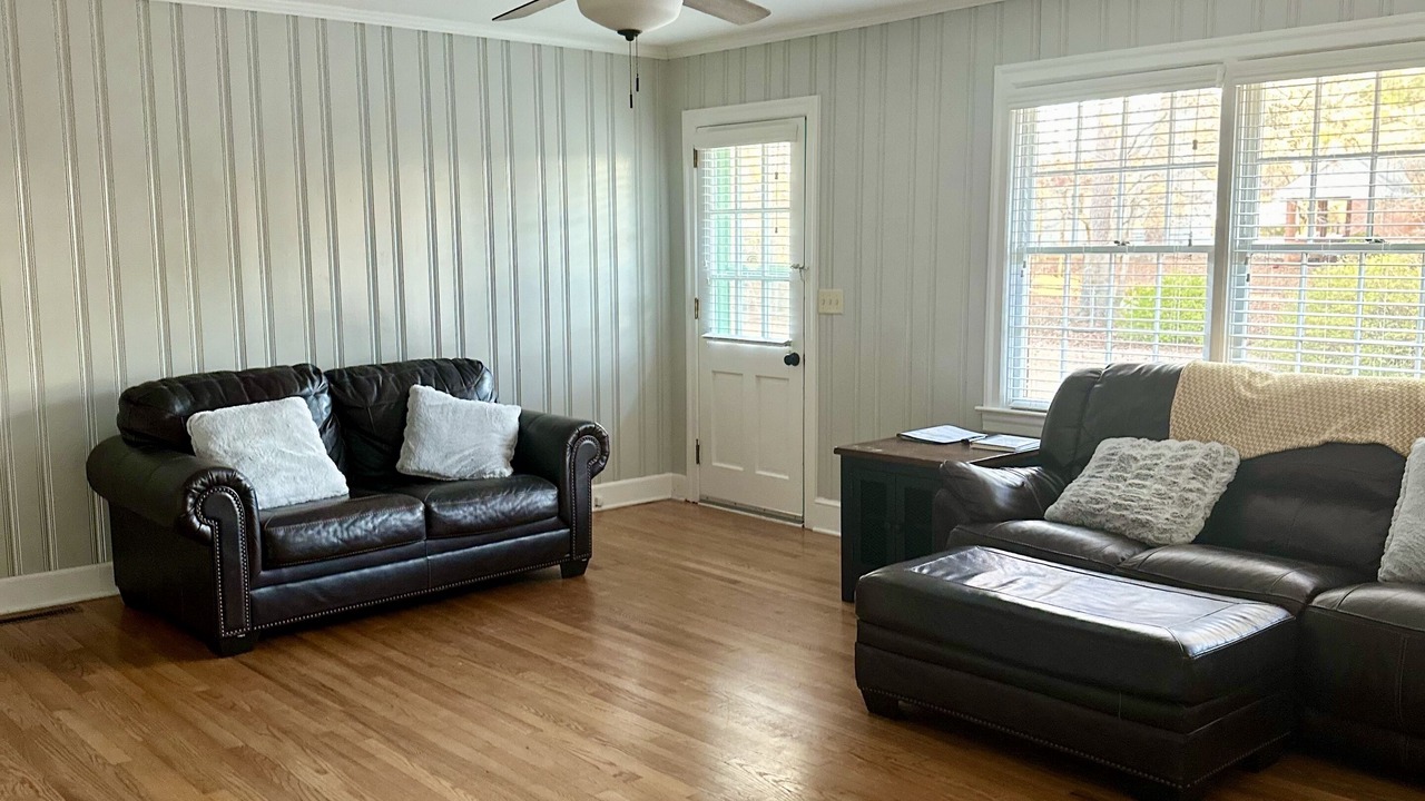Photo of Livingroom in Clayton