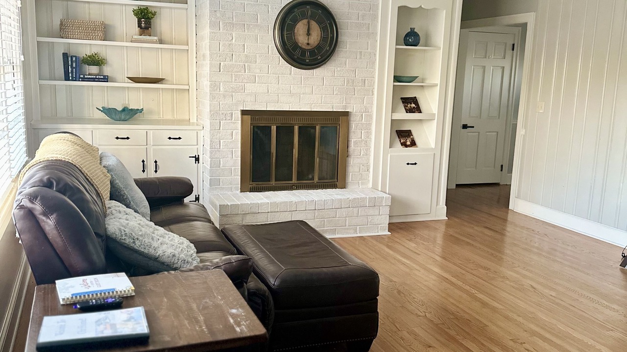 Photo of Livingroom in Clayton