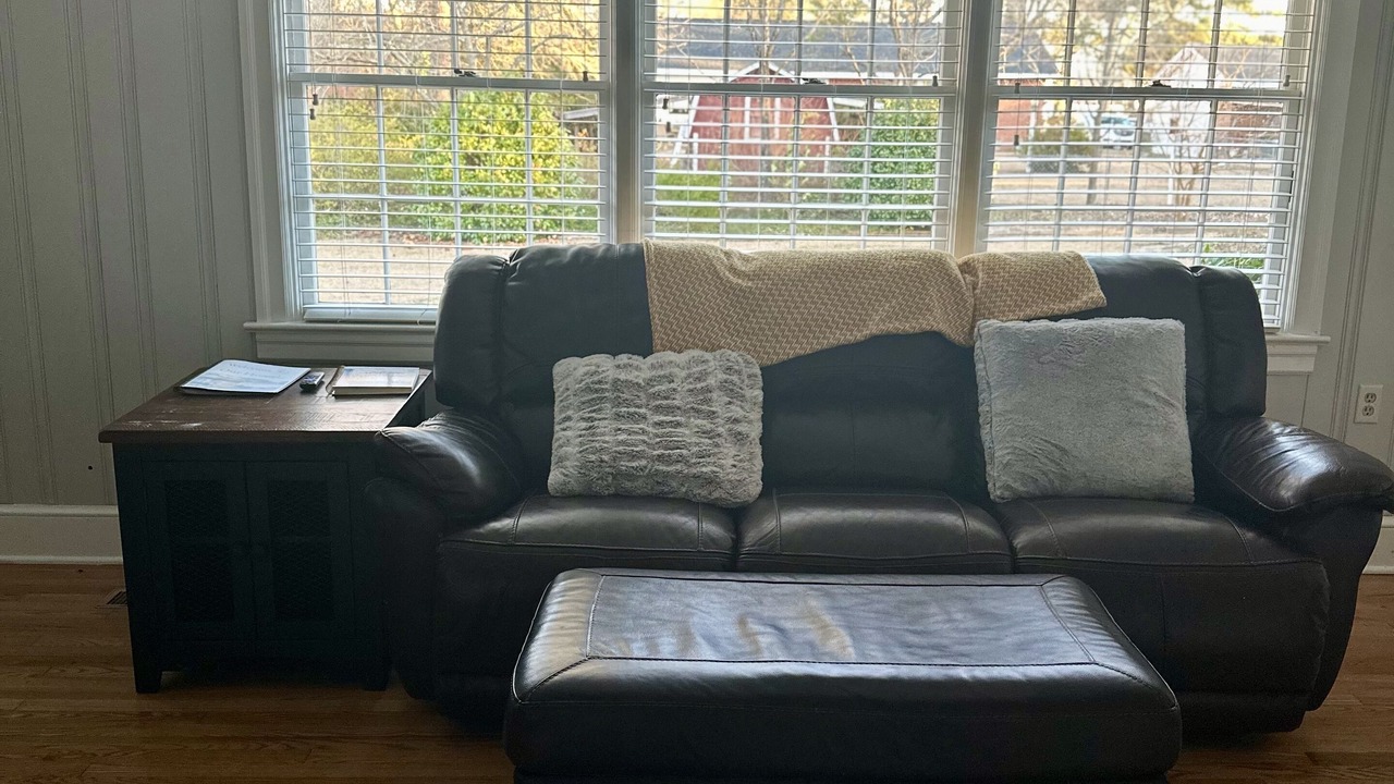 Photo of Livingroom in Clayton