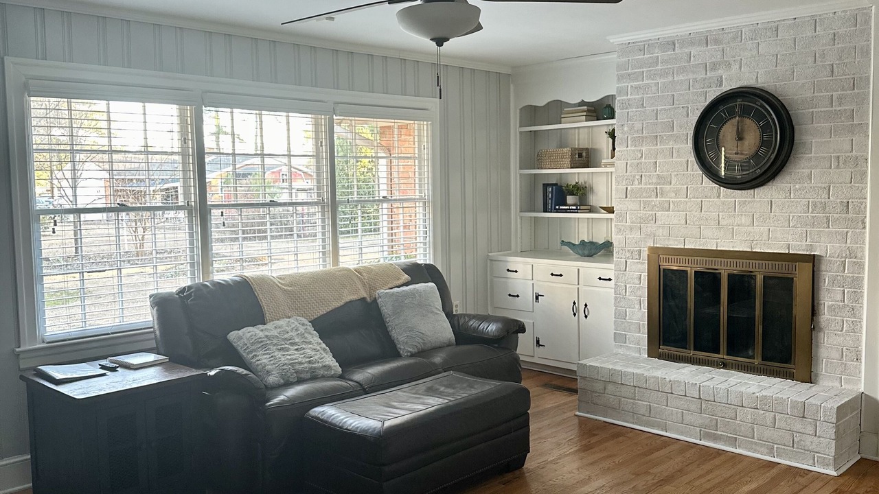 Photo of Livingroom in Clayton