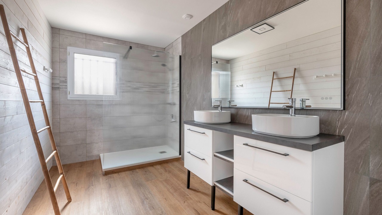 Photo of Bathroom in La Plaine-sur-Mer