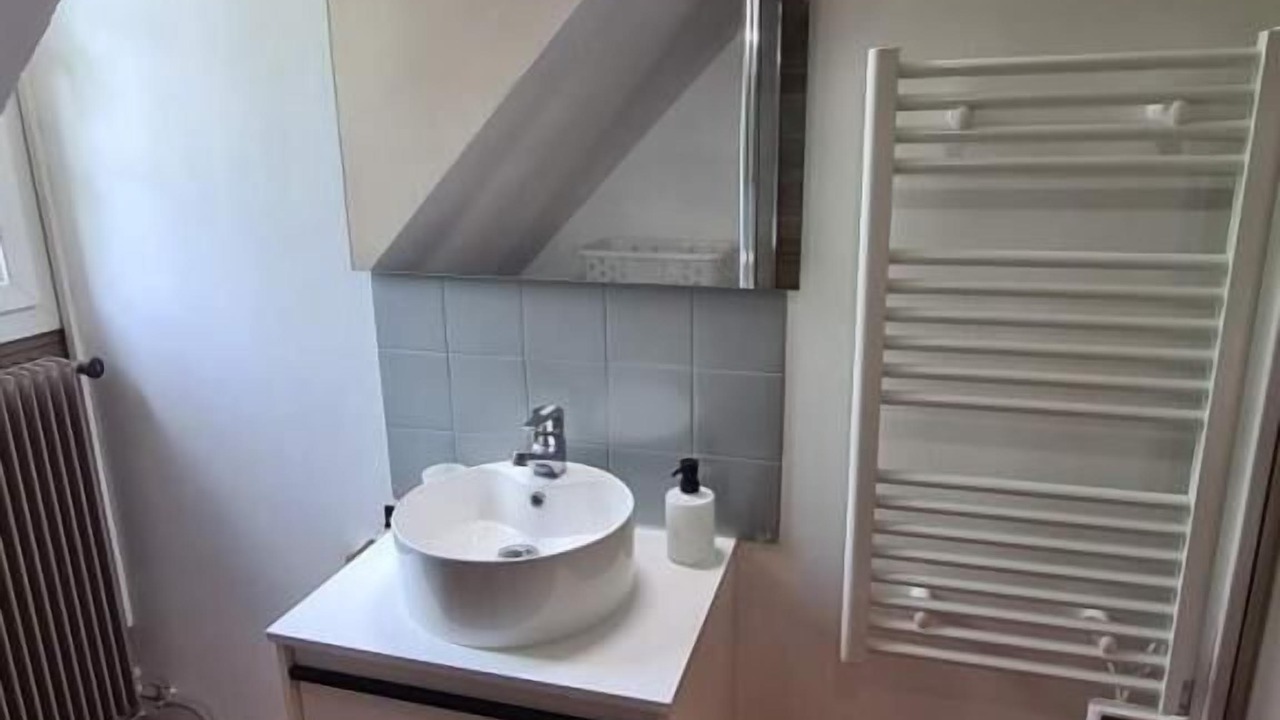 Photo of Bathroom in Huisseau-sur-Mauves