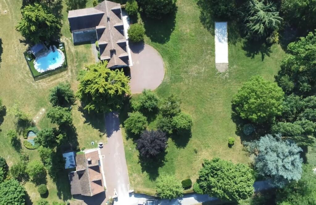 Photo of Outdoor in Huisseau-sur-Mauves