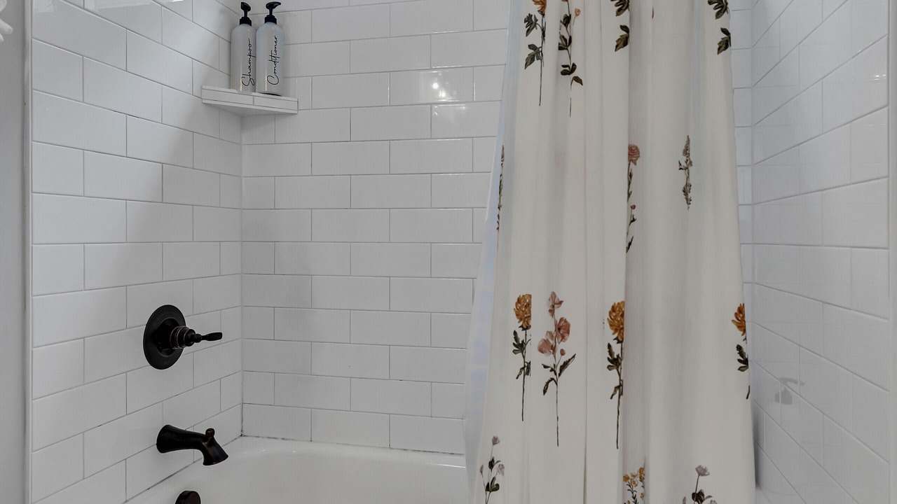 Photo of Bathroom in Hope Gardens