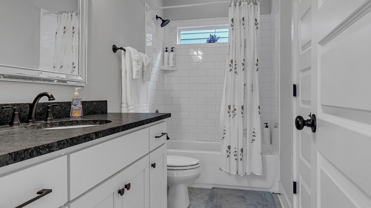 Photo of Bathroom in Hope Gardens