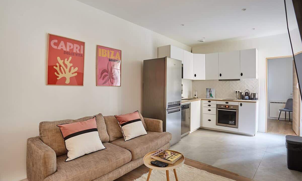 Photo of Livingroom in Saint-Lambert