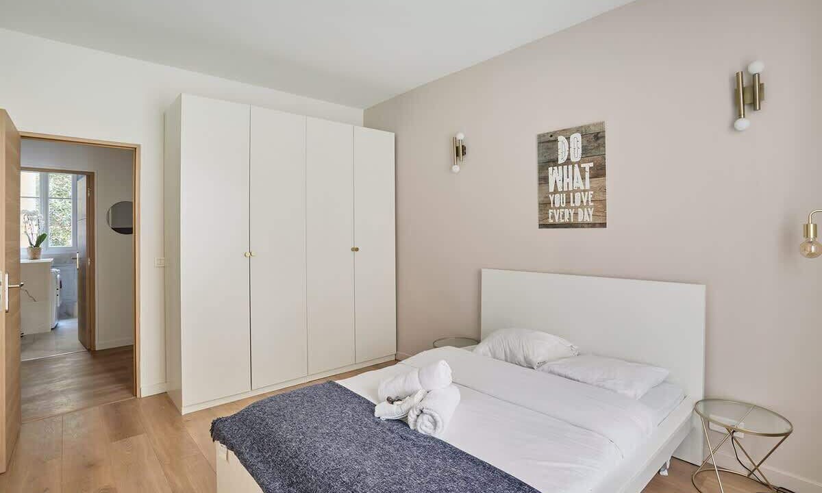 Photo of Bedroom in Saint-Lambert