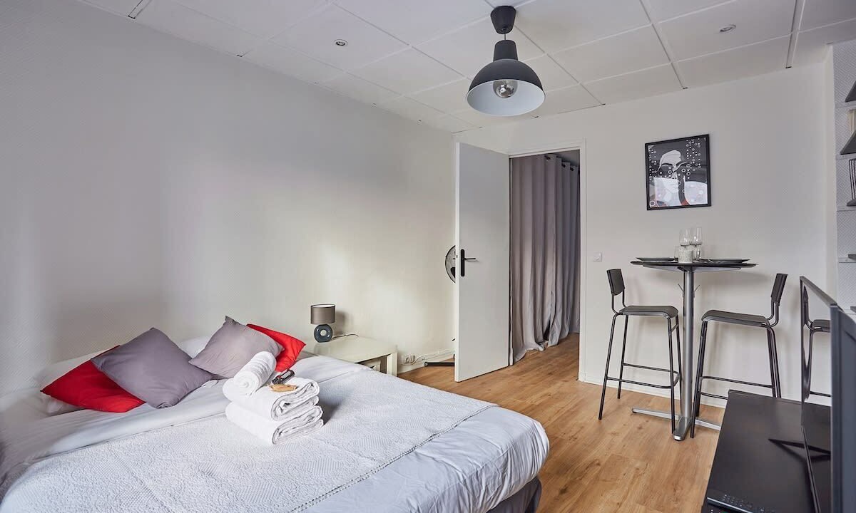 Photo of Bedroom in Saint-Merri