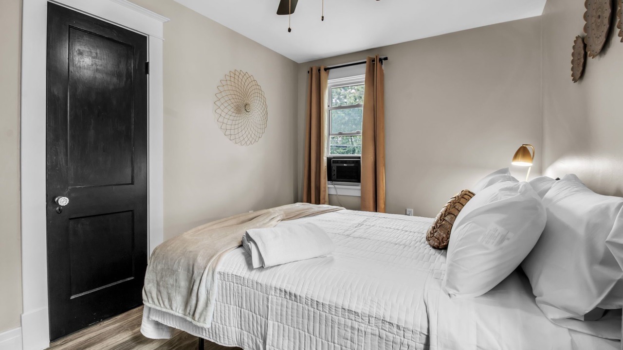 Photo of Bedroom in Buffalo