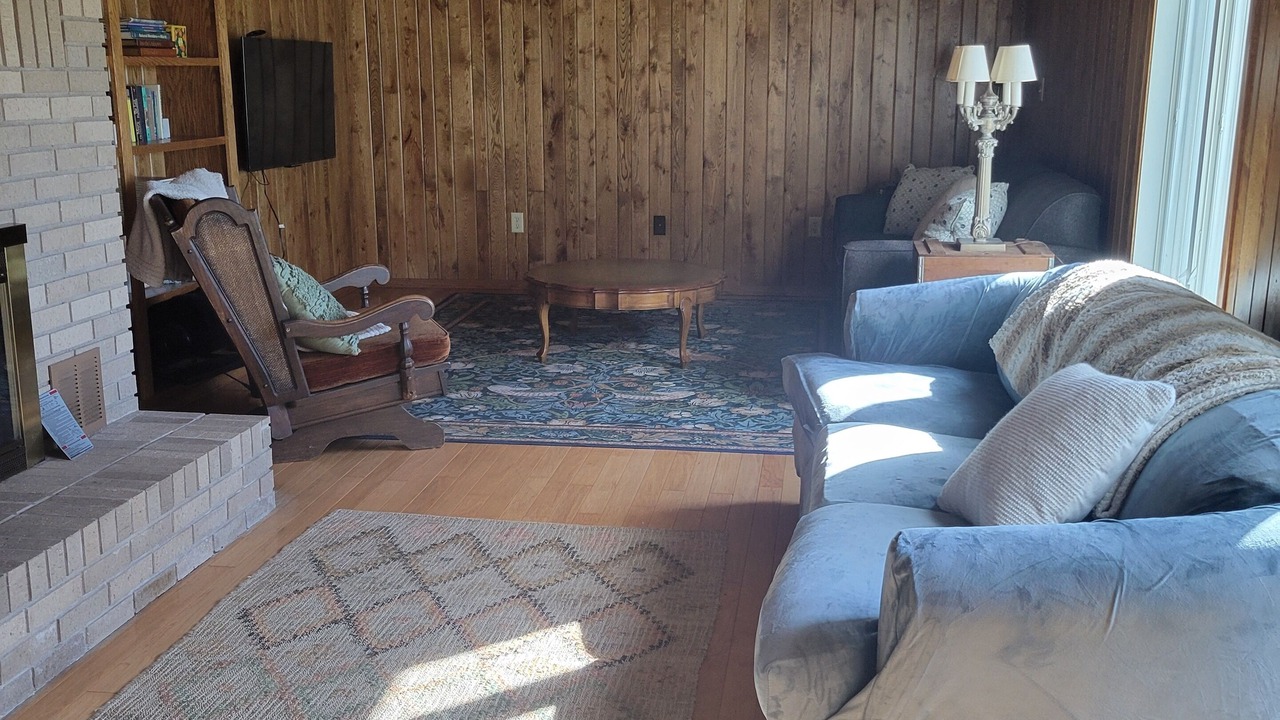 Photo of Livingroom in Hancock