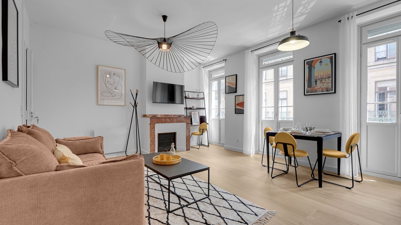 Photo of Livingroom in Saint - Aubin - Dupuy