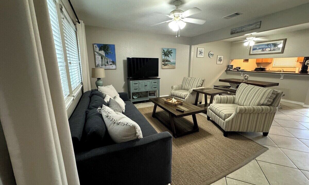 Photo of Livingroom in Sugar Beach