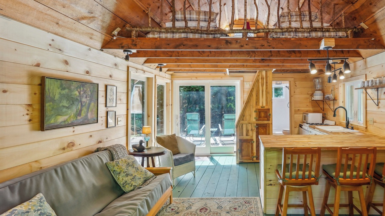 Photo of Livingroom in Gloversville