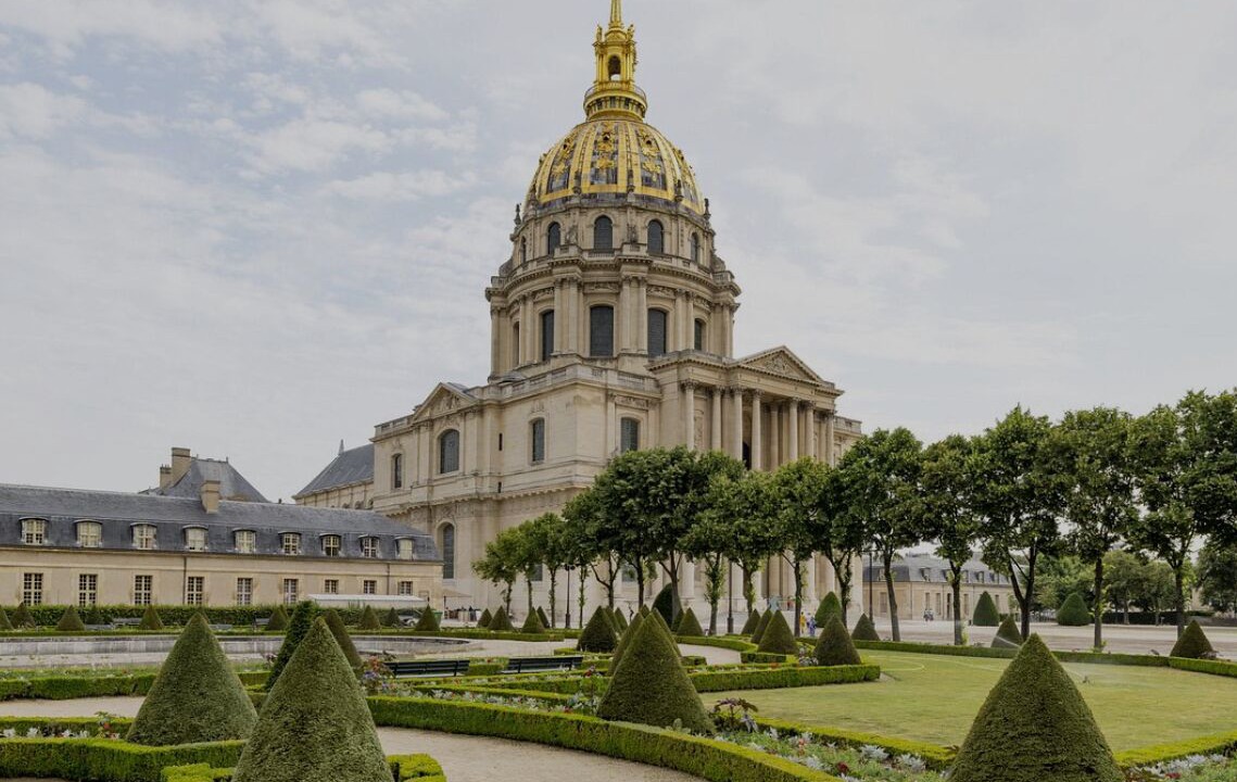 Photo of Others in Quartier de l'Ecole-Militaire