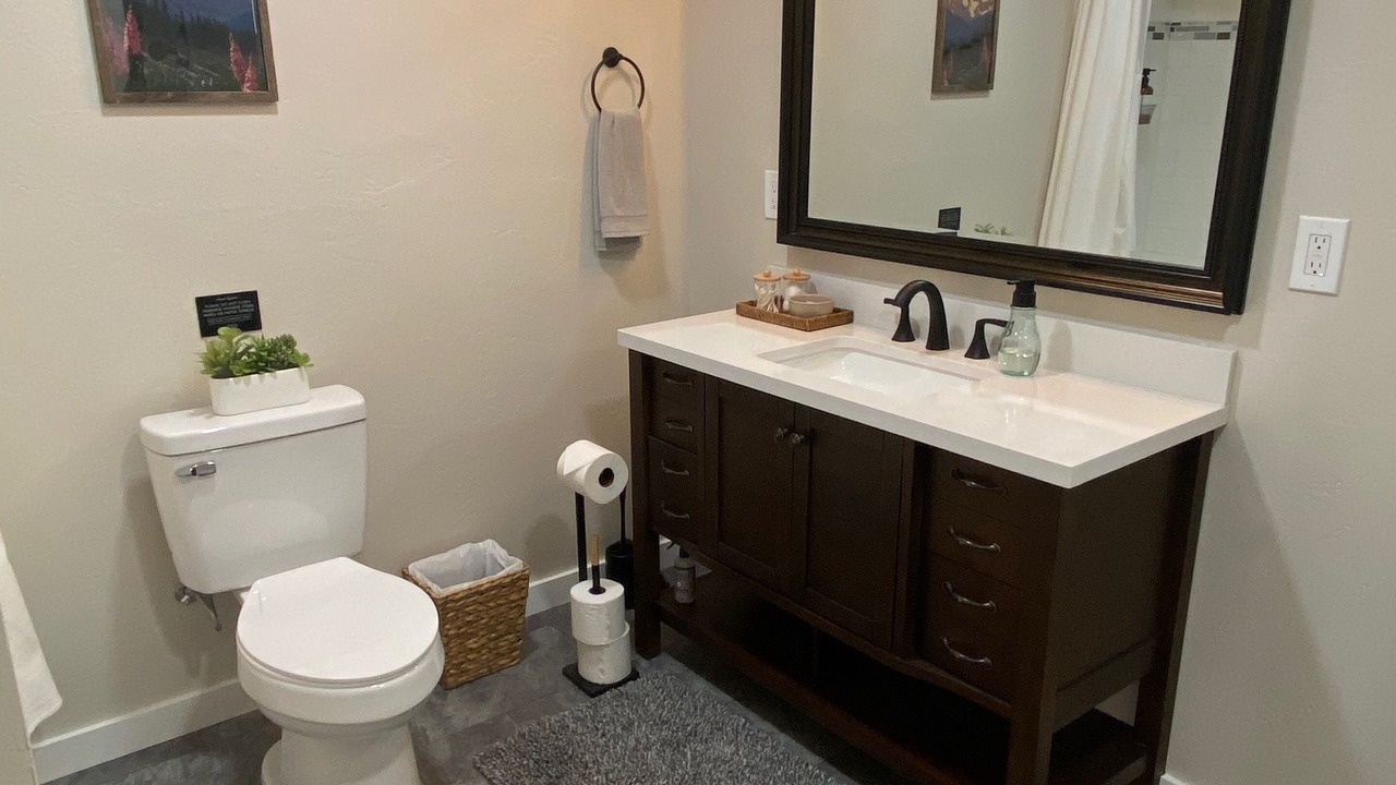 Photo of Bathroom in Lakeside