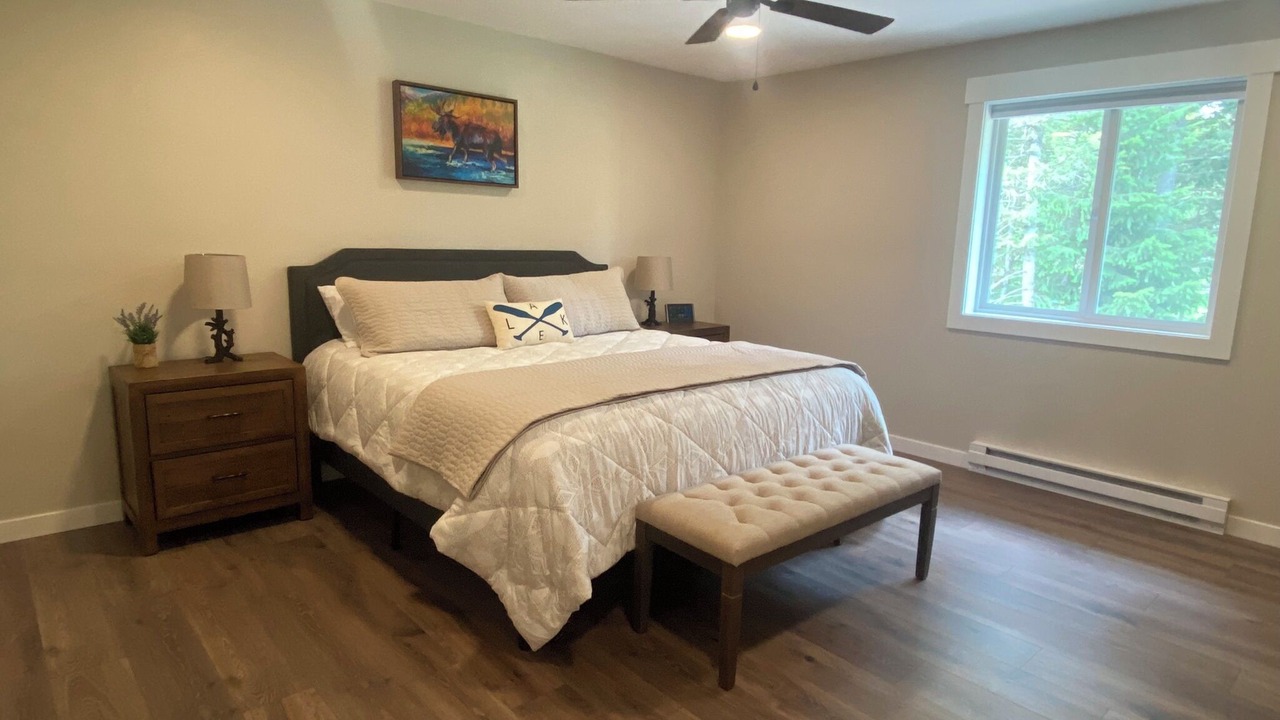 Photo of Bedroom in Lakeside
