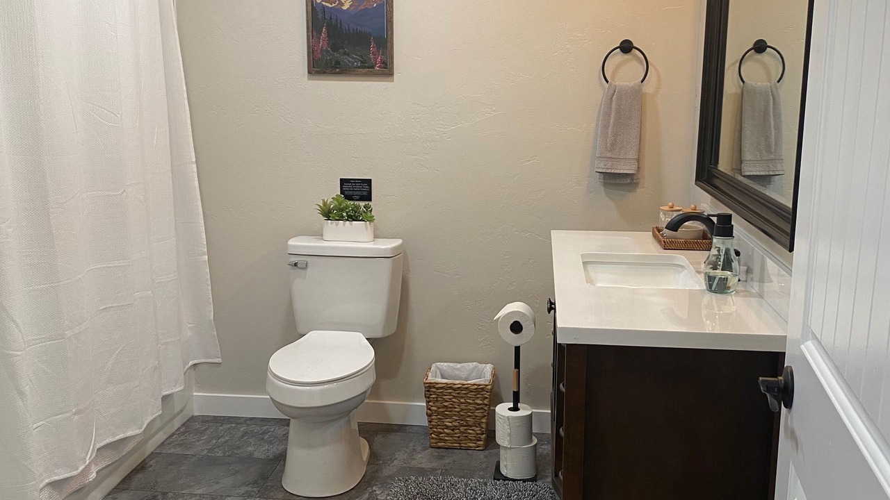 Photo of Bathroom in Lakeside