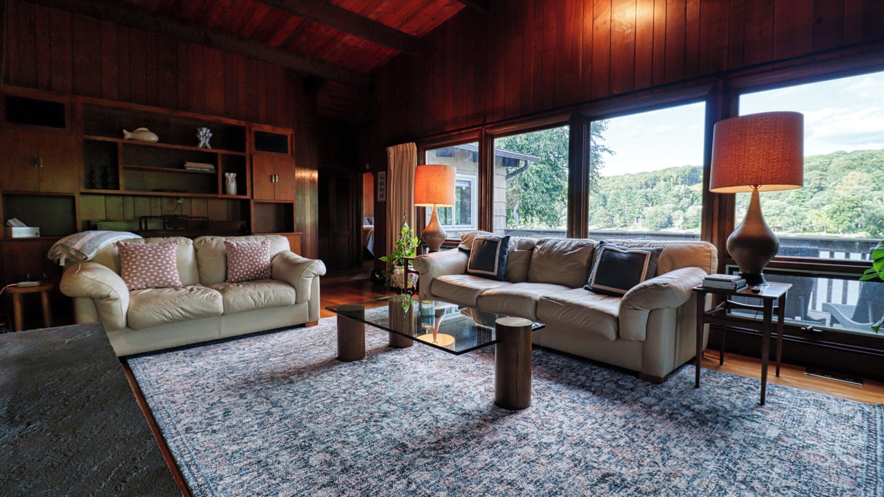 Photo of Livingroom in New Milford