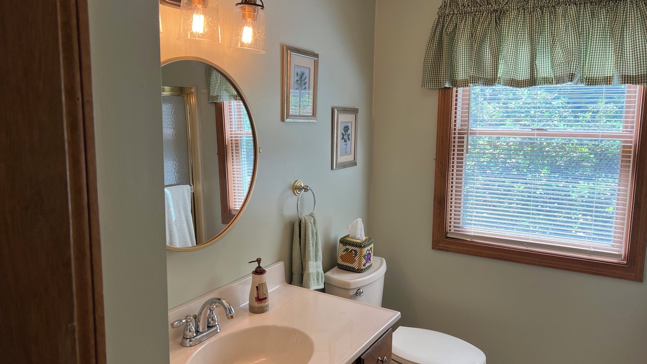 Photo of Bathroom in Palmer