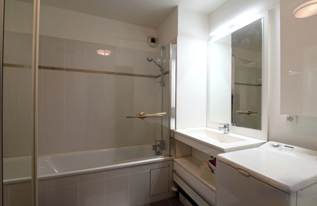Photo of Bathroom in Saint-Denis