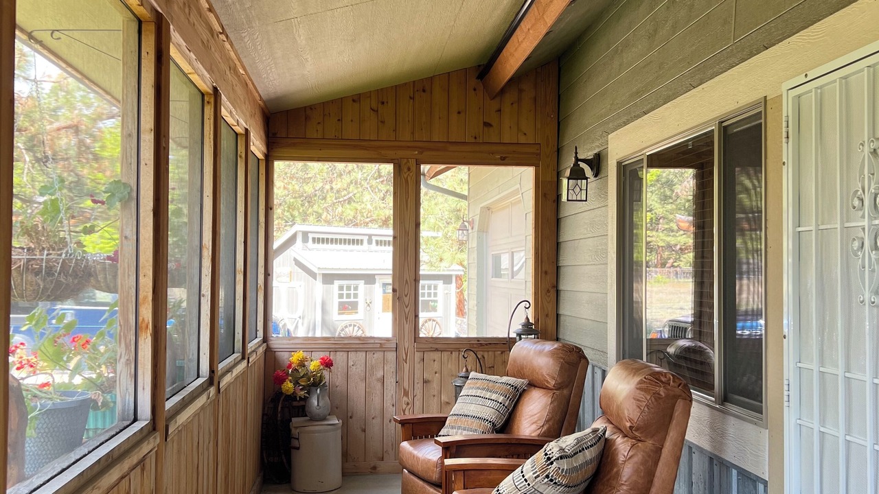 Photo of Others in Victor