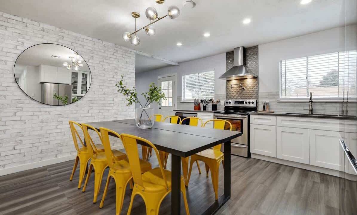 Photo of Livingroom in North Richland Hills
