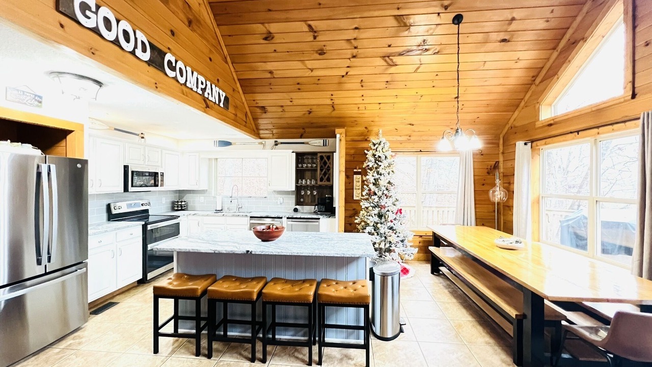 Photo of Kitchen in Lakeside Estates