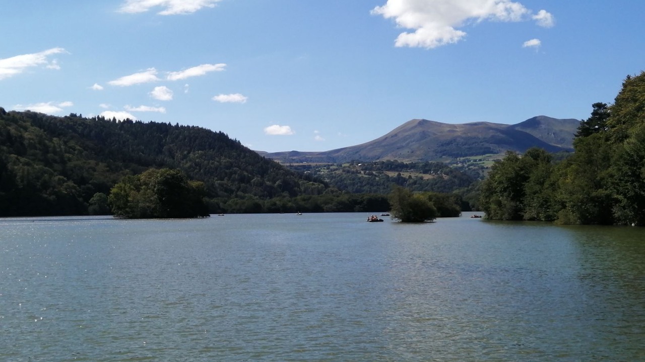 Photo of Others in Chambon-sur-Lac